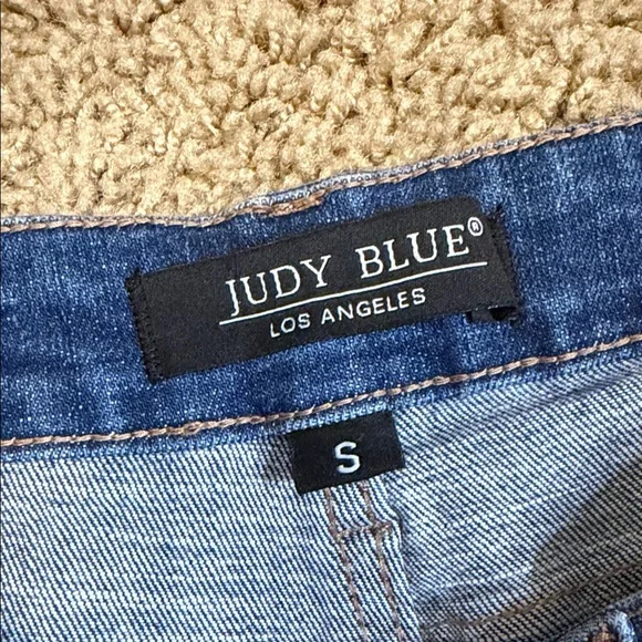 Judy Blue Medium Blue Distressed Star-Patch Rolled Hem Denim Shorts - Picture 3 of 4